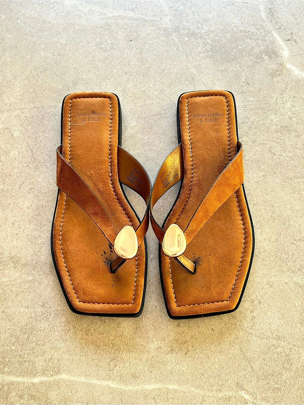 Abercrombie & Fitch Brown Thong Sandals – Women’s 8